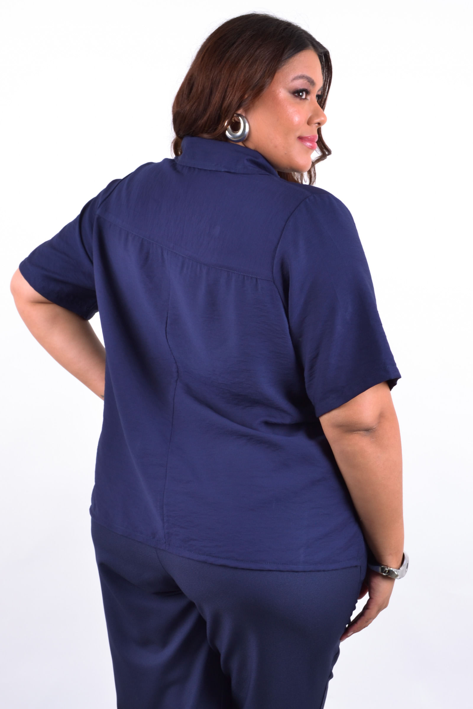 Blusa lisa gola e vista com botoes_0004_4.jpg